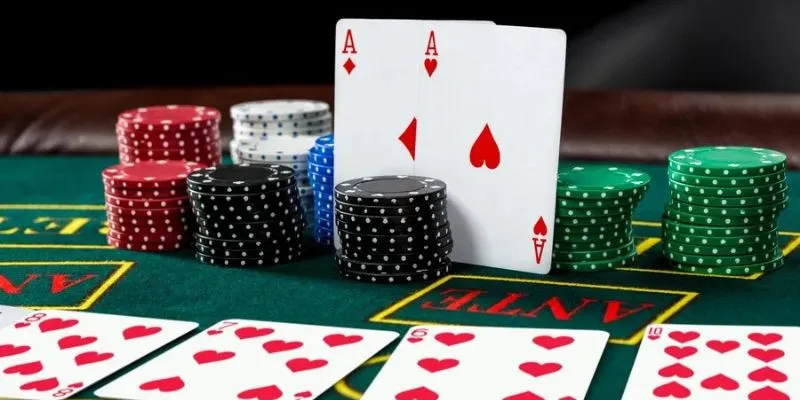 Poker là gì được thể hiện qua những mẹo chơi 